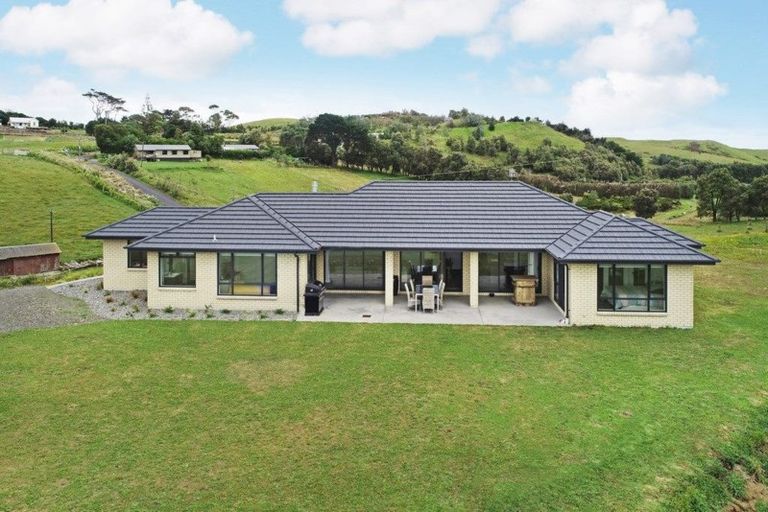 Photo of property in 23 Bird Road, Otaua, Waiuku, 2682