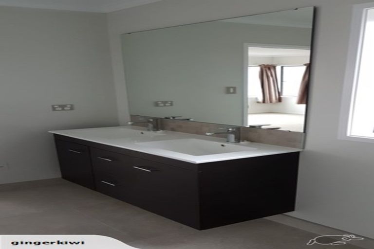 Photo of property in 1 Saltmarsh Road, Hobsonville, Auckland, 0616