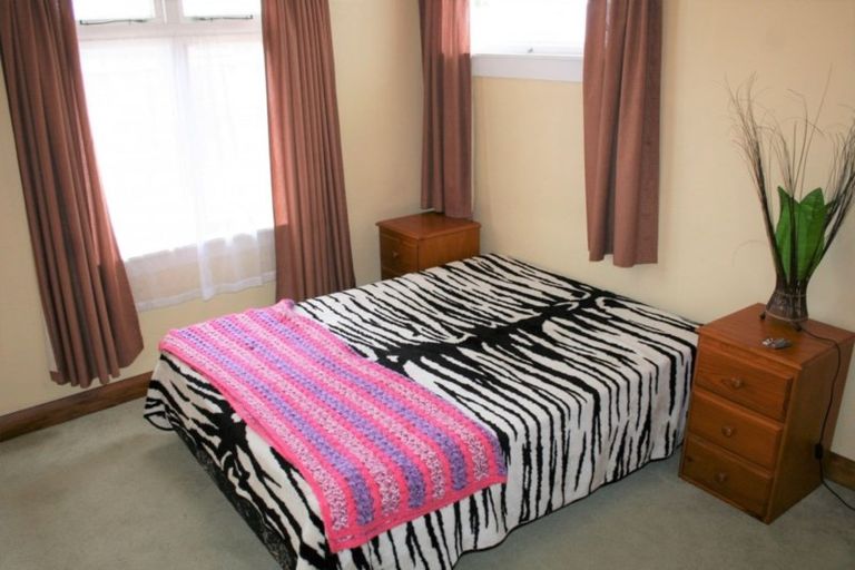 Photo of property in 6 Carlisle Street, Levin, 5510