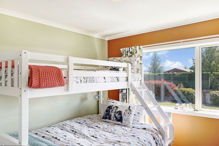 Photo of property in 11 Glencairn Road, Twizel, 7901