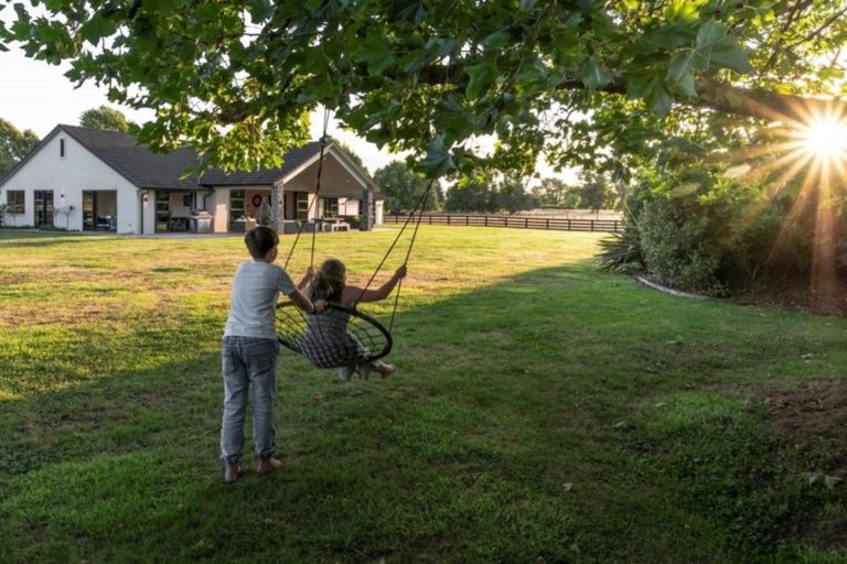 Photo of property in 98 Tamahere Drive, Tamahere, Hamilton, 3283