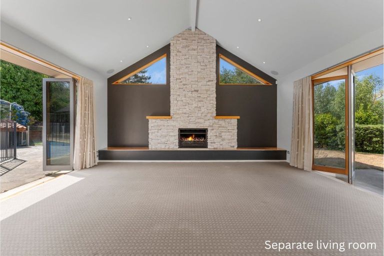 Photo of property in 5 Cameron Drive, Acacia Bay, Taupo, 3385