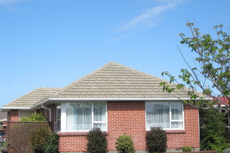 Photo of property in 21 Clipper Place, Redwood, Christchurch, 8051