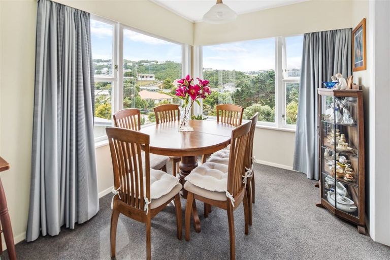 Photo of property in 16 Dominion Park Street, Johnsonville, Wellington, 6037