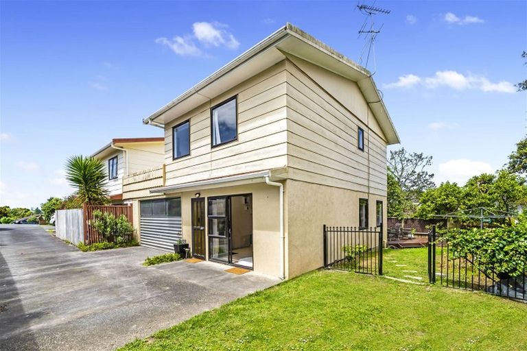 Photo of property in 2/14 Ceramco Place, Torbay, Auckland, 0630