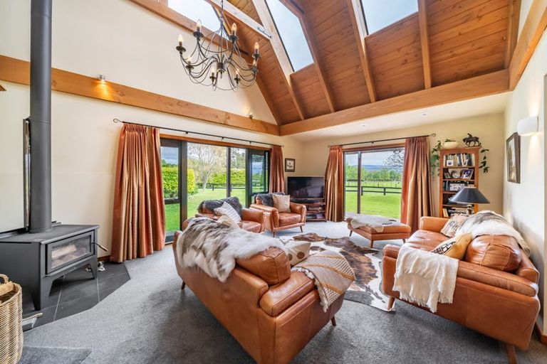 Photo of property in 39 Colletts Road, Mangaroa, Upper Hutt, 5371