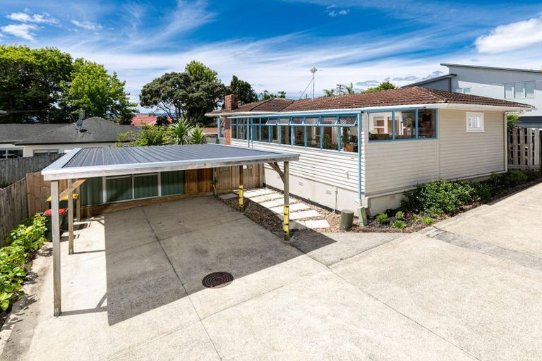 Photo of property in 13b Humphrey Kemp Avenue, Henderson, Auckland, 0612