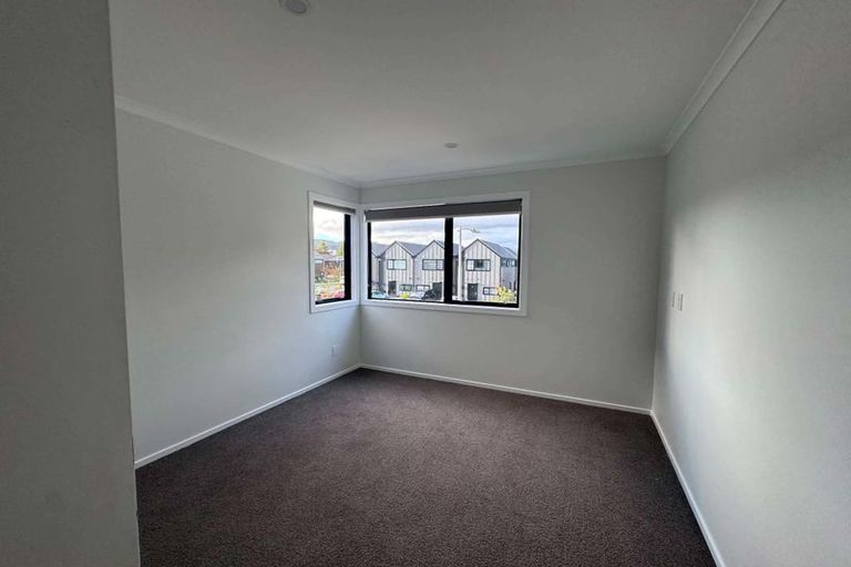 Photo of property in 10 Betty Boyes Street, Wallaceville, Upper Hutt, 5018