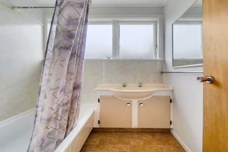 Photo of property in 2/5 Carolyn Street, Manukau, Auckland, 2025