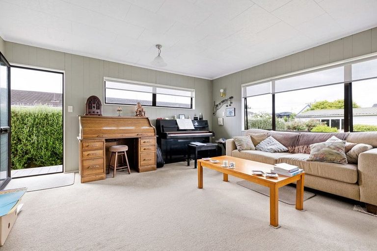 Photo of property in 67 Taylor Street, Cambridge, 3434