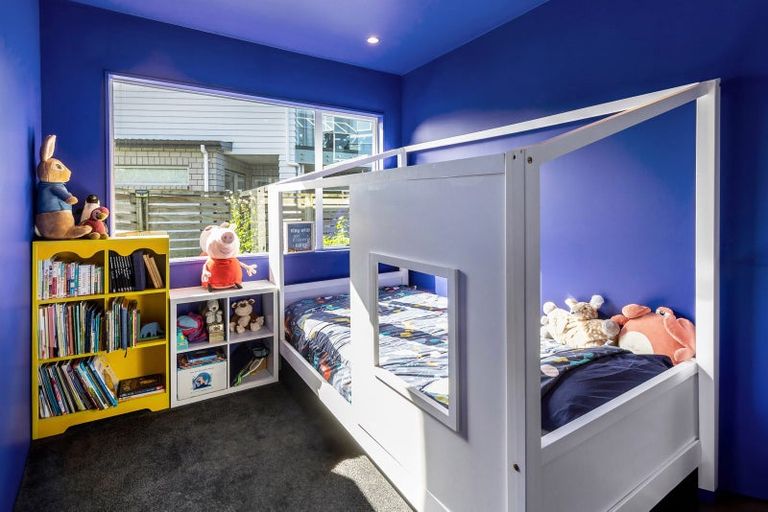 Photo of property in 2/81 Sylvan Avenue, Northcote, Auckland, 0627