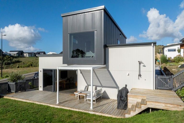 Photo of property in 2 Taeore Lane, Raglan, 3225