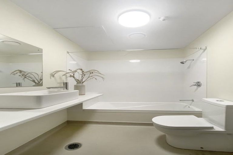 Photo of property in Sharella Living, 20 Glenmore Street, Thorndon, Wellington, 6011