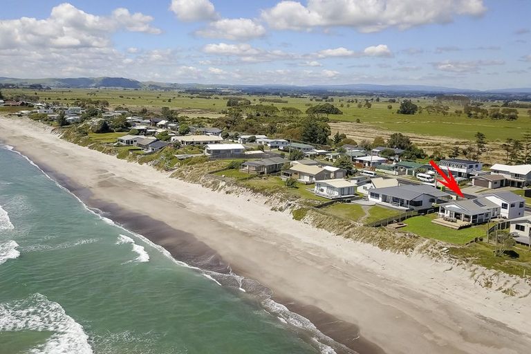 Photo of property in 393 Pukehina Parade, Pukehina, Te Puke, 3189