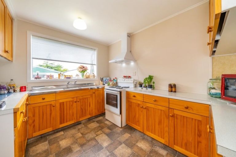 Photo of property in 4 Ruapae Grove, Trentham, Upper Hutt, 5018