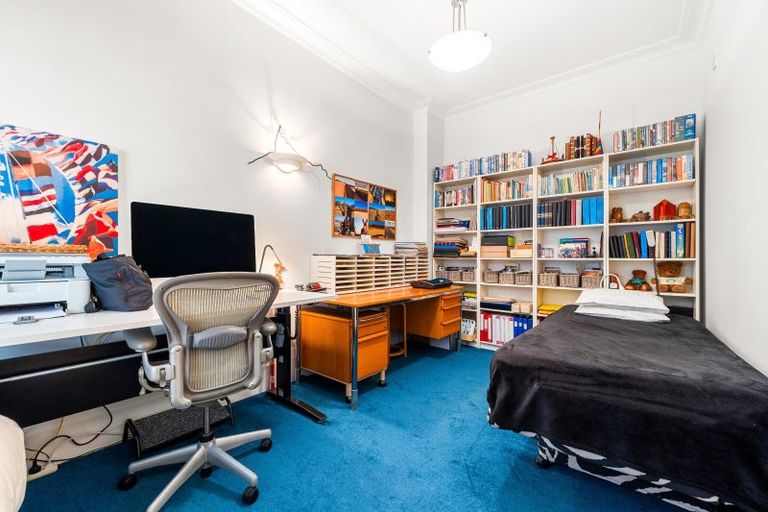 Photo of property in 2/5 King Edward Parade, Devonport, Auckland, 0624