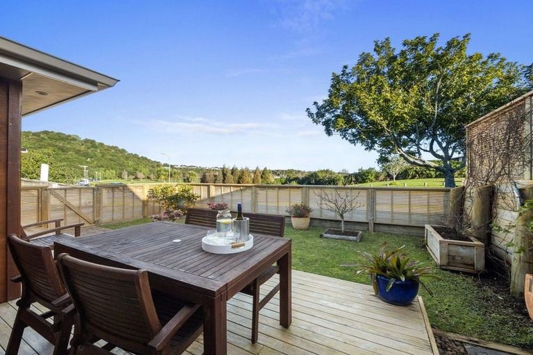 Photo of property in 3 Lakeview Quay, Pyes Pa, Tauranga, 3112