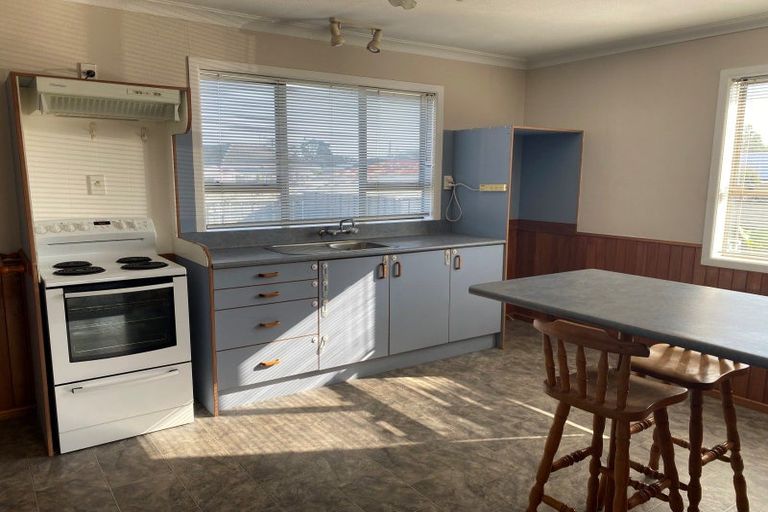 Photo of property in 12 Saint Annes Street, Levin, 5510