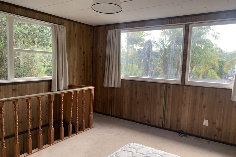 Photo of property in 72 Peach Road, Glenfield, Auckland, 0629