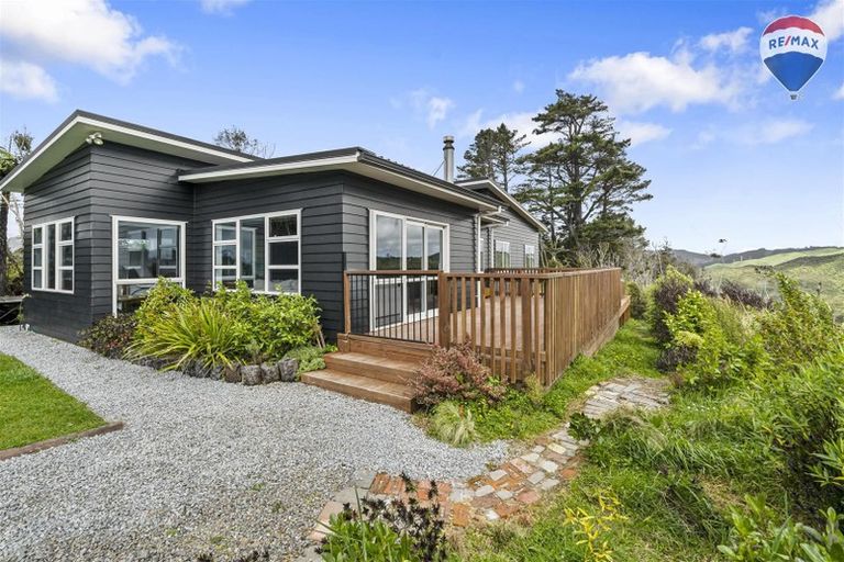 Photo of property in 111 Avro Road, Blue Mountains, Upper Hutt, 5371