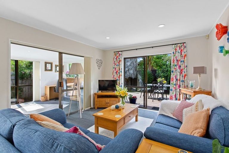 Photo of property in 19b Lillian Place, Orewa, 0931