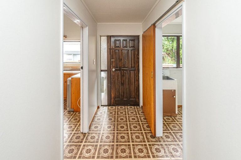 Photo of property in 19 Tongariro Street, Castlecliff, Whanganui, 4501