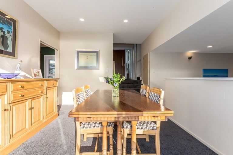 Photo of property in 22a Kahu Road, Paremata, Porirua, 5024