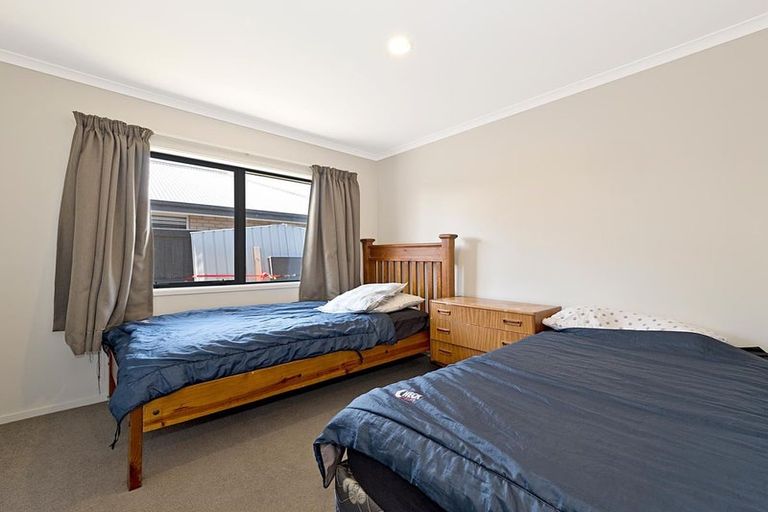 Photo of property in 66 Shillingford Boulevard, Rolleston, 7615