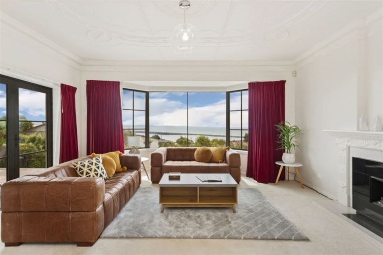 Photo of property in 70 Belleview Terrace, Mount Pleasant, Christchurch, 8081