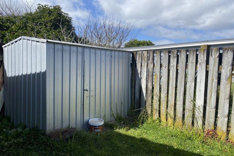 Photo of property in 2/42 Dale Crescent, Pakuranga, Auckland, 2010