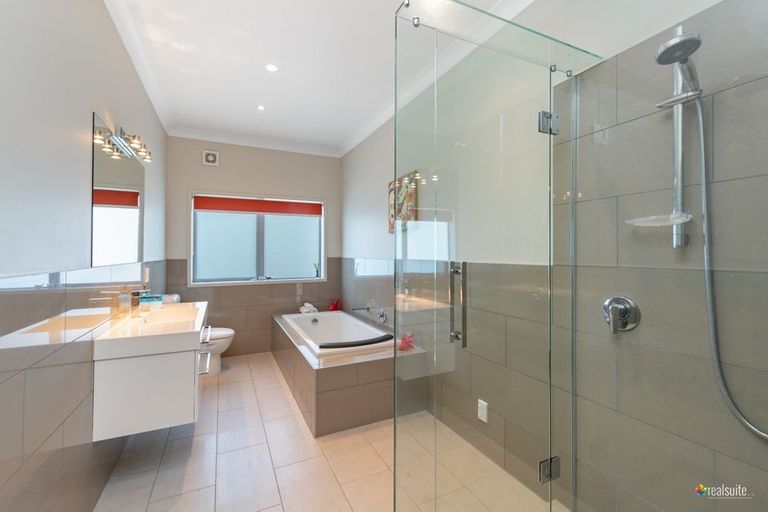 Photo of property in 34 Arahiwi Grove, Tirohanga, Lower Hutt, 5010