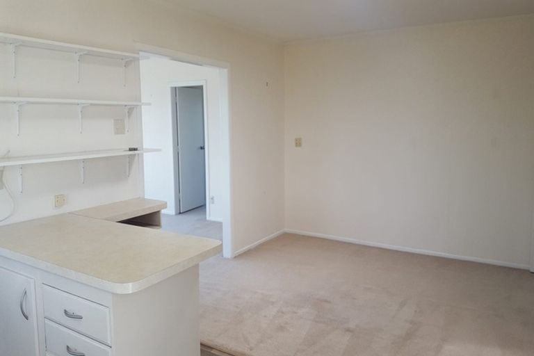 Photo of property in 2/130 Rangatira Road, Beach Haven, Auckland, 0626