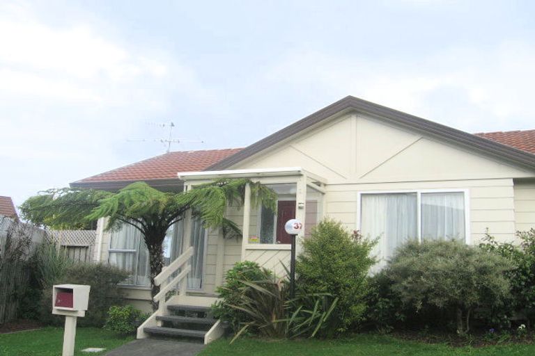 Photo of property in 37 Camellia Terrace, Maungaraki, Lower Hutt, 5010