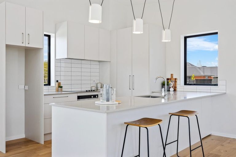 Photo of property in 14 Pembrook Close, Rangiora, 7400