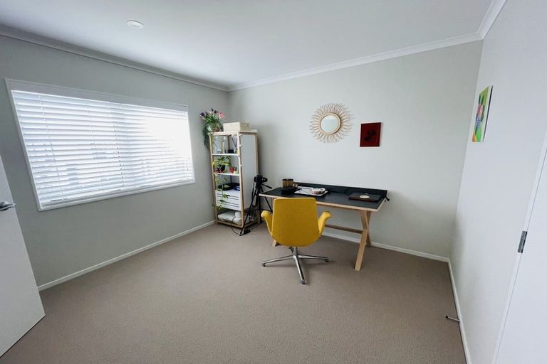 Photo of property in 20 Samuel Cassidy Avenue, Swanson, Auckland, 0614