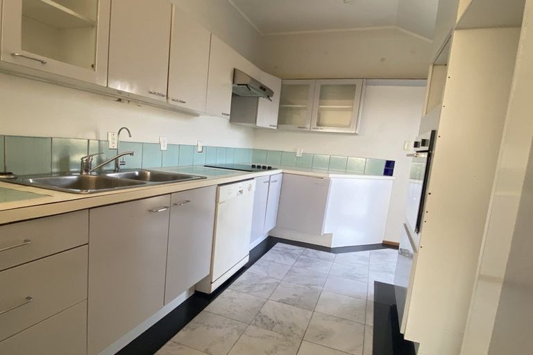 Photo of property in 7 Widmore Drive, Massey, Auckland, 0614