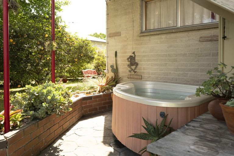 Photo of property in 11 Travis Street, Taradale, Napier, 4112