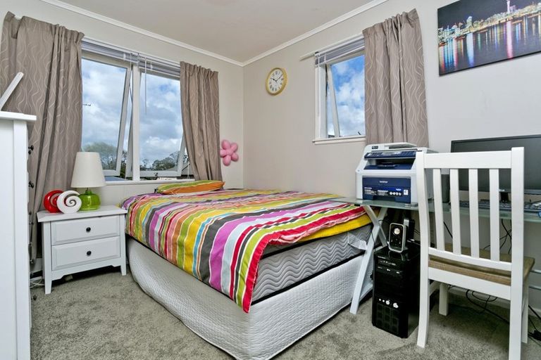Photo of property in 1/42 Lyttelton Avenue, Forrest Hill, Auckland, 0620