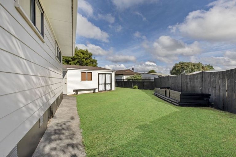 Photo of property in 71 Burundi Avenue, Clendon Park, Auckland, 2103