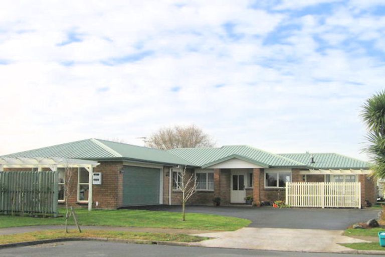 Photo of property in 64 Catalina Drive, Melville, Hamilton, 3206