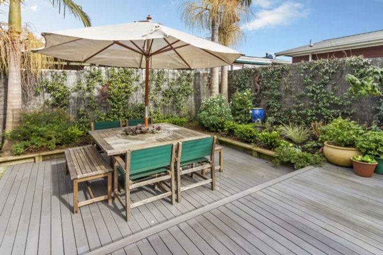 Photo of property in 38a Vincent Street, Howick, Auckland, 2014