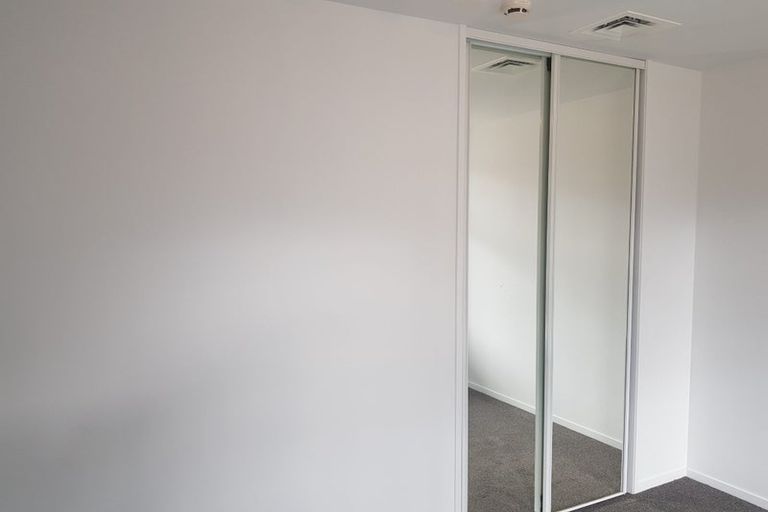 Photo of property in Shoal Haven Apartments, 202c/130 Anzac Street, Takapuna, Auckland, 0622