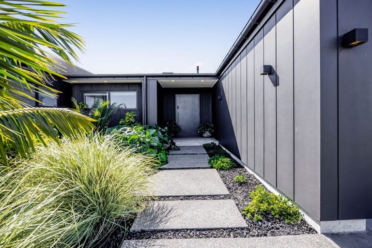 Photo of property in 27 Keene Drive, Bell Block, New Plymouth, 4312