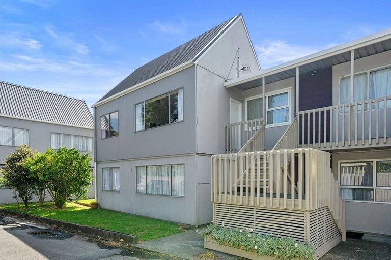 Photo of property in 71f Randwick Crescent, Moera, Lower Hutt, 5010