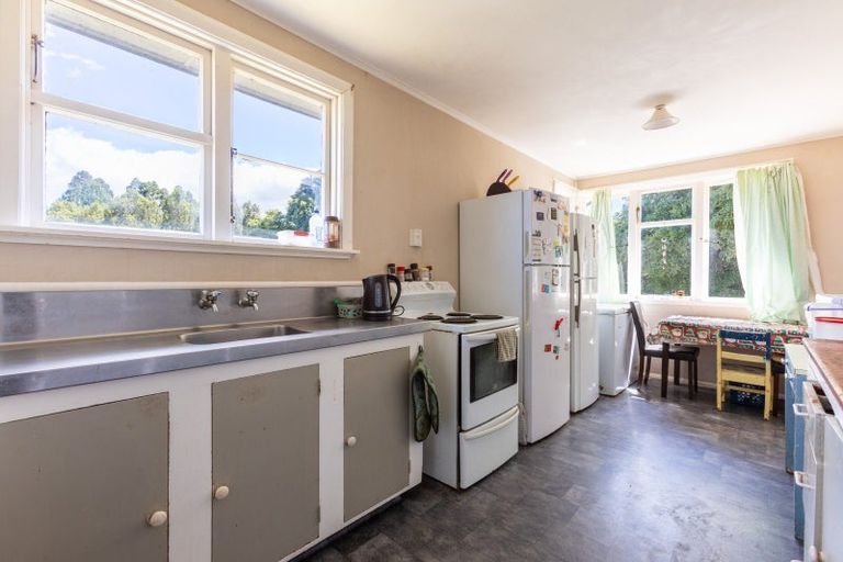 Photo of property in 15 Redfern Street, Dannevirke, 4930