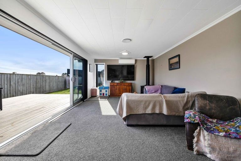 Photo of property in 100 Pembroke Road West, Pembroke, Stratford, 4332