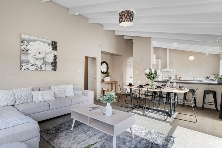 Photo of property in 4 Redditch Place, Papamoa Beach, Papamoa, 3118