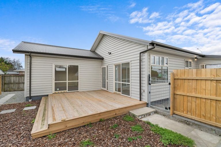 Photo of property in 1/28 Northcote Road, Northcote, Christchurch, 8052