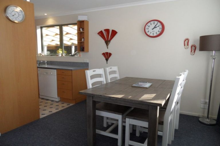 Photo of property in 1 Tarata Street, Kaka Point, Balclutha, 9271