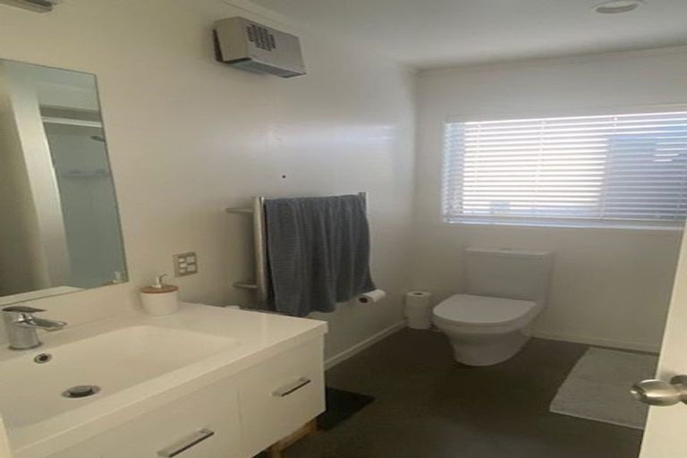 Photo of property in 1/57 Hattaway Avenue, Bucklands Beach, Auckland, 2012